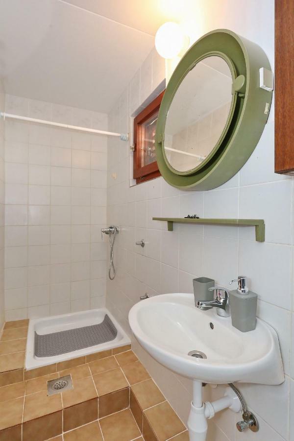 Apartments Golub Nin Luaran gambar