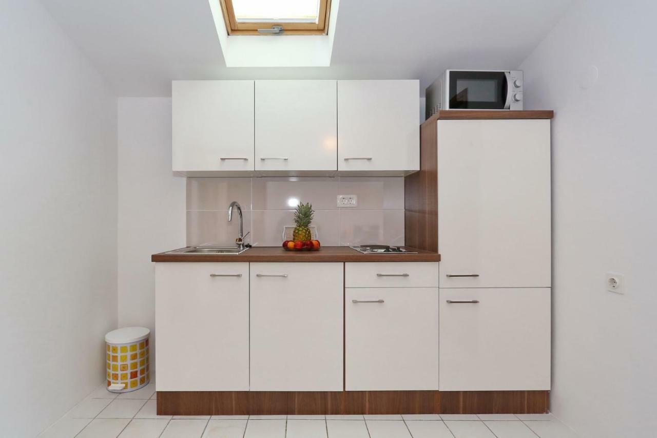 Apartments Golub Nin Luaran gambar