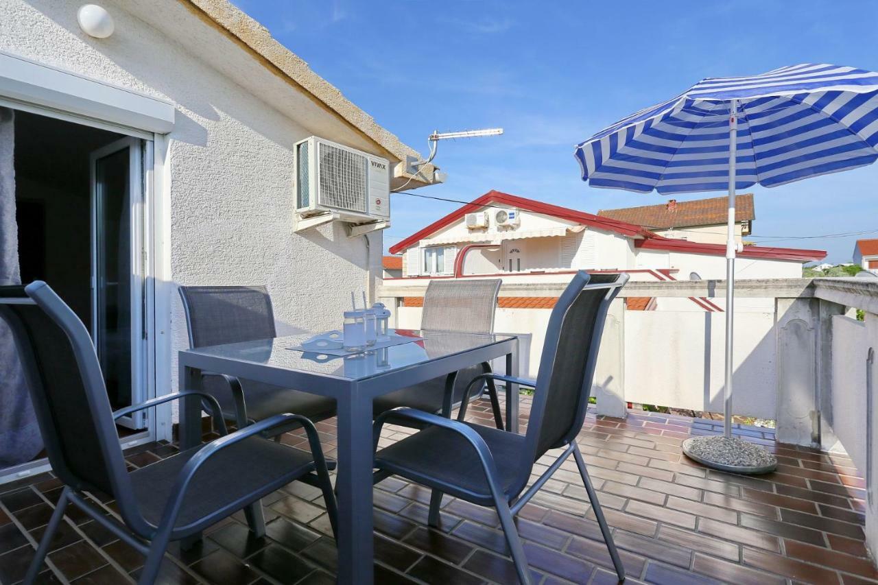 Apartments Golub Nin Luaran gambar