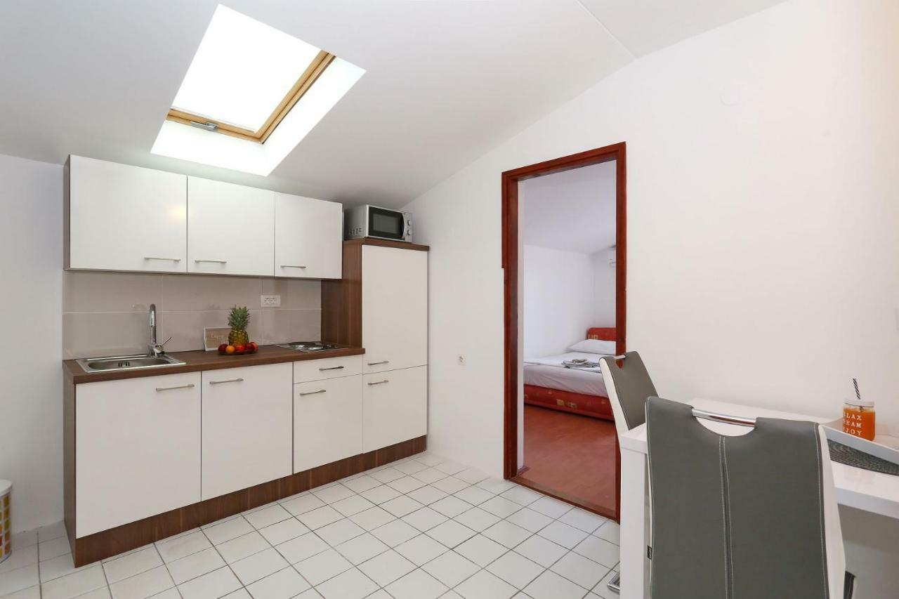 Apartments Golub Nin Luaran gambar