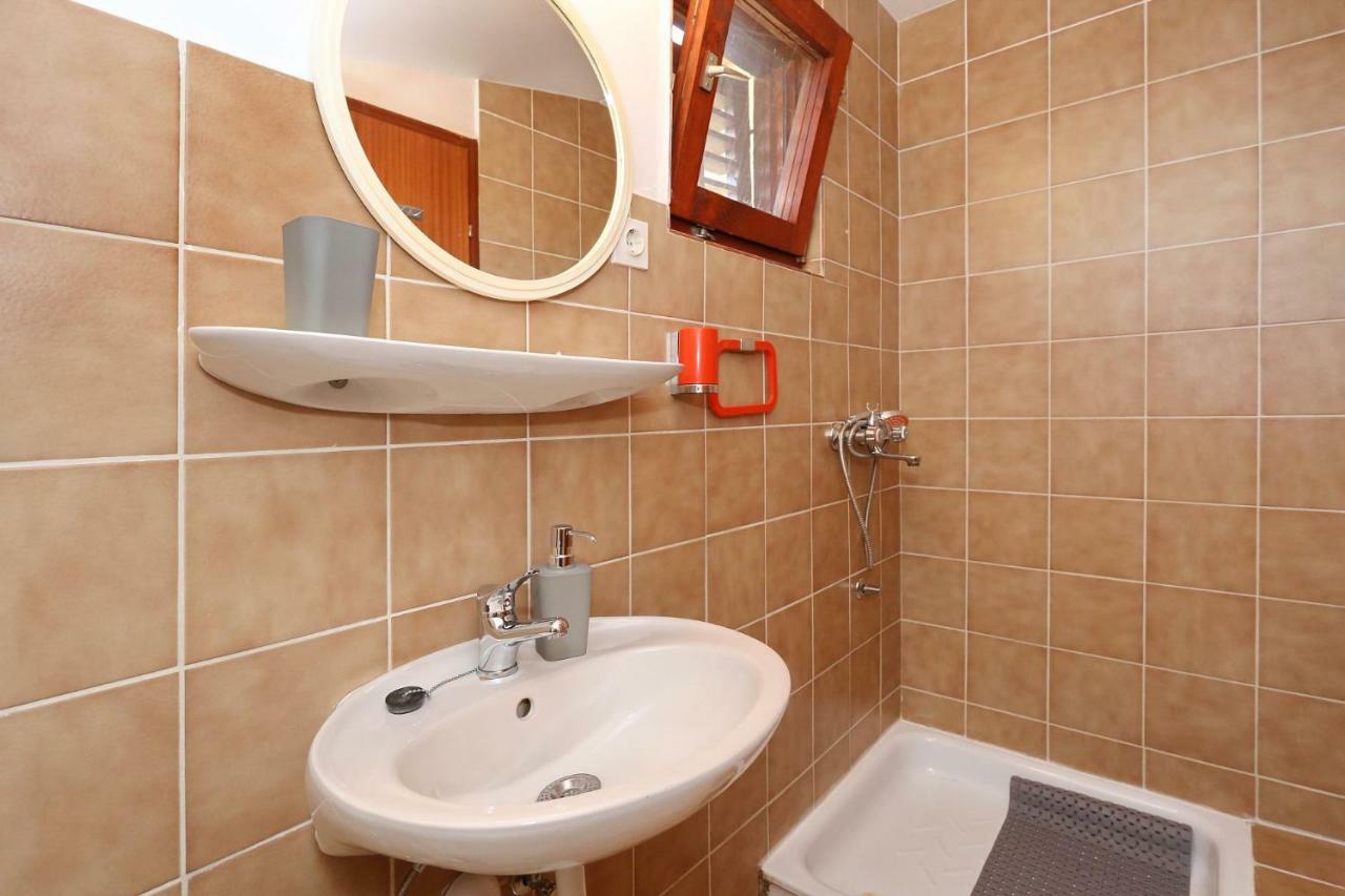 Apartments Golub Nin Luaran gambar