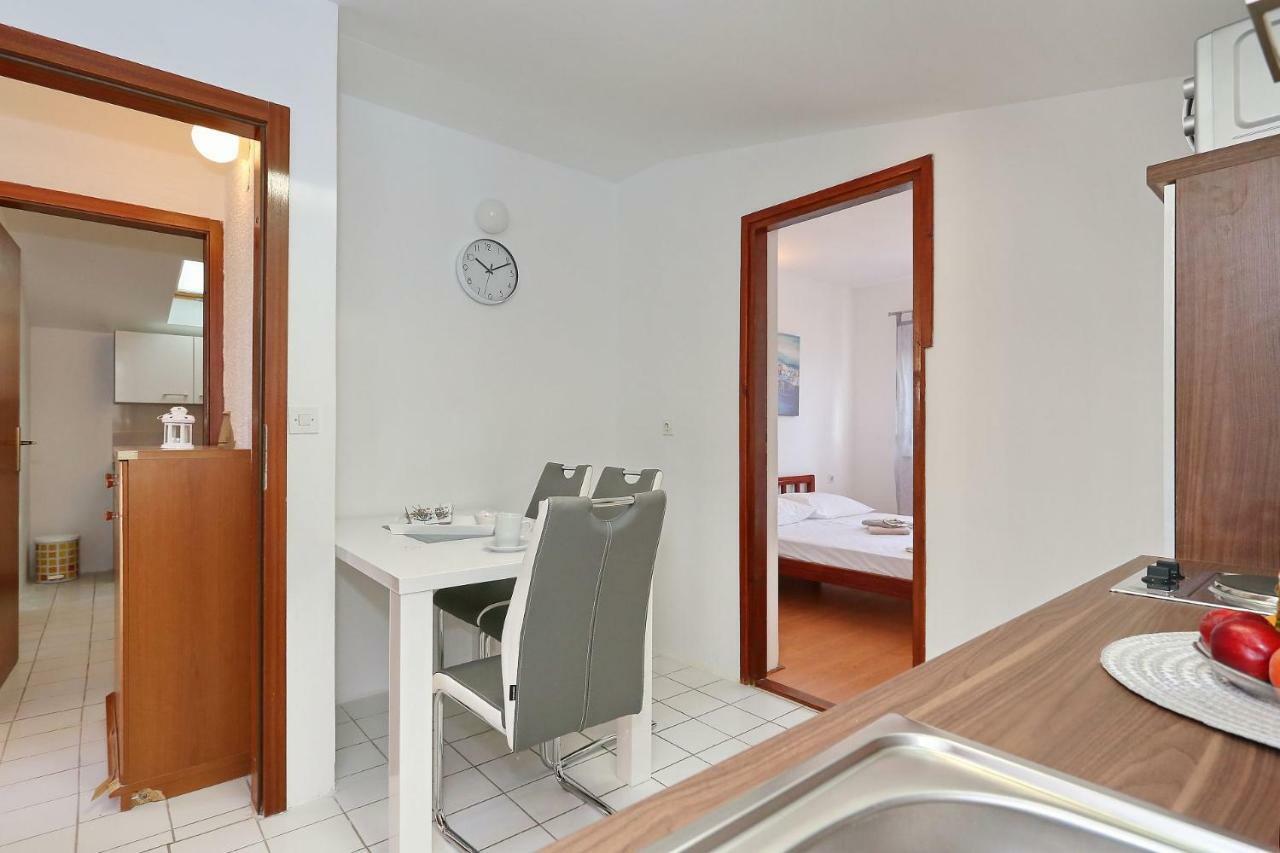 Apartments Golub Nin Luaran gambar